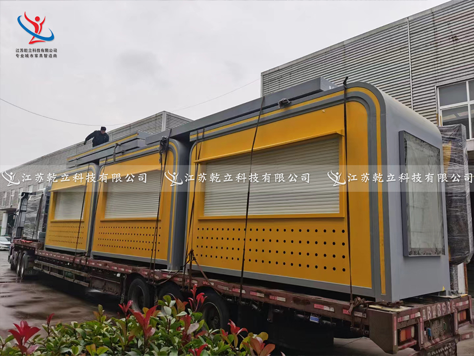 大連公交候車亭第三、四車發(fā)貨