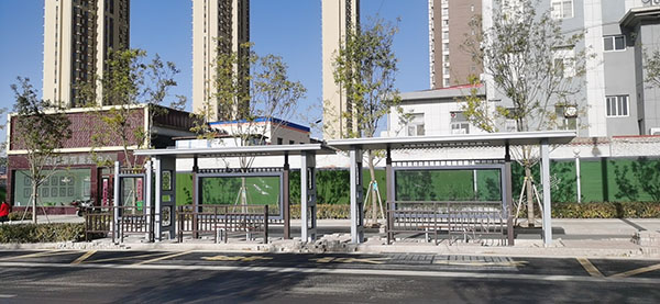 乾立候車亭山西太原現(xiàn)代候車亭安裝實(shí)景